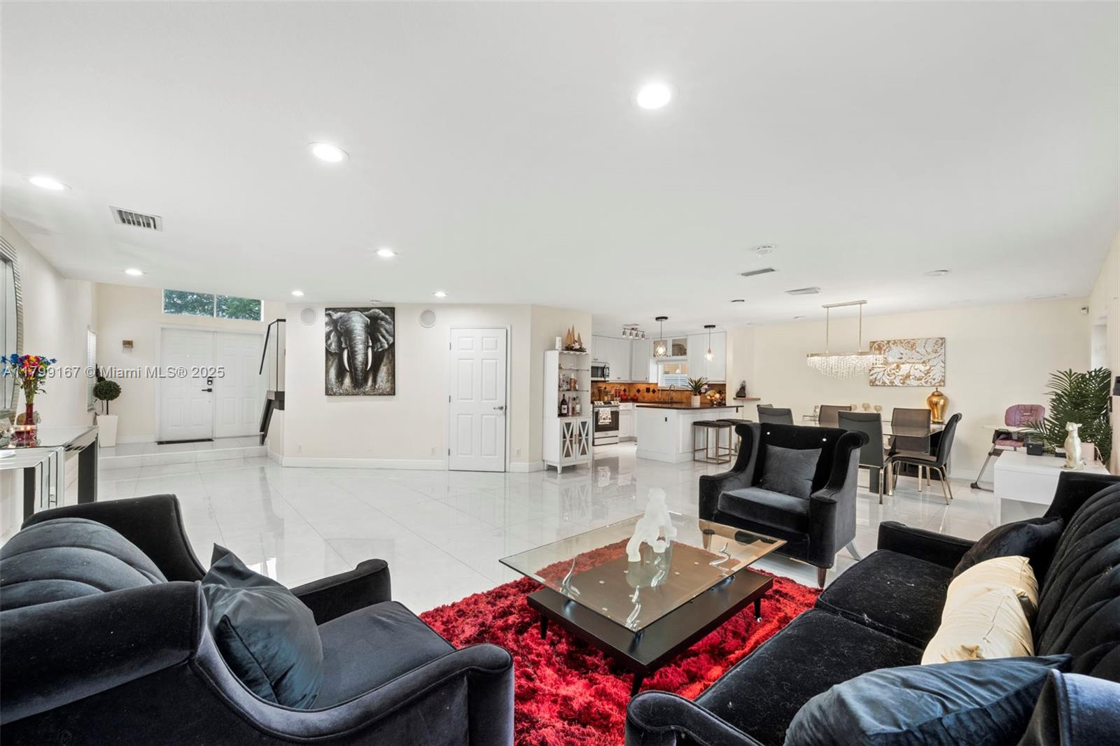 LYONS WEST - Residential