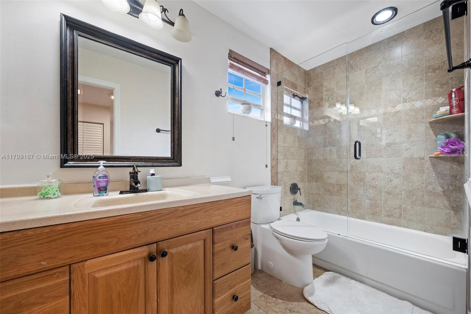 LYONS WEST - Residential