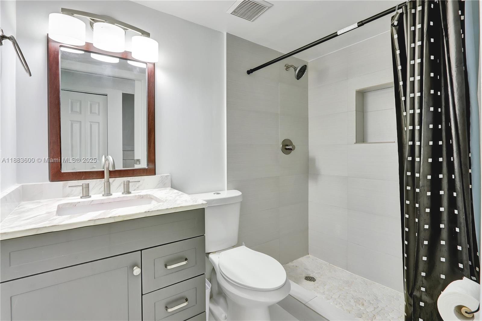 FOUNTAIN PK VILLAGE HOMES - Residential