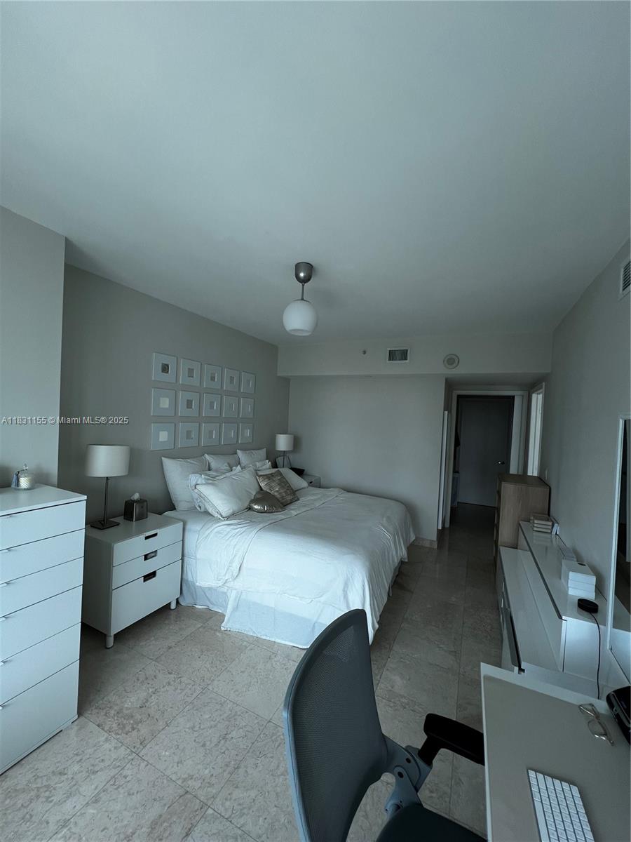 WIND CONDO - Residential Lease