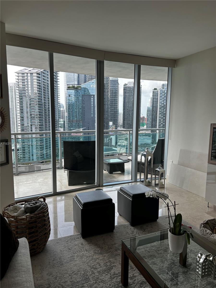 WIND CONDO - Residential Lease