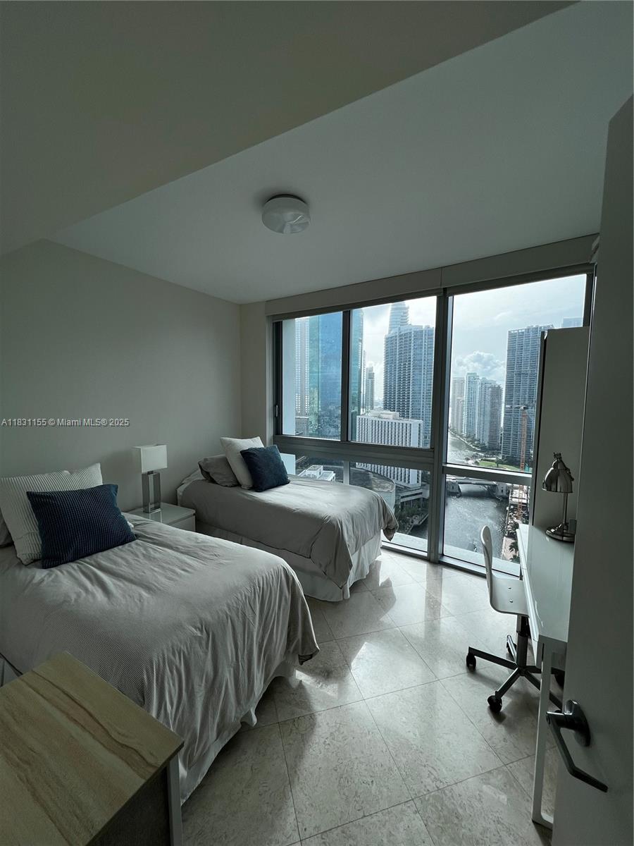 WIND CONDO - Residential Lease