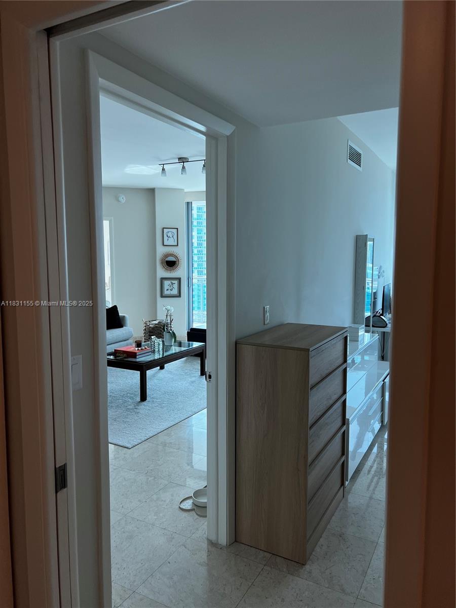 WIND CONDO - Residential Lease