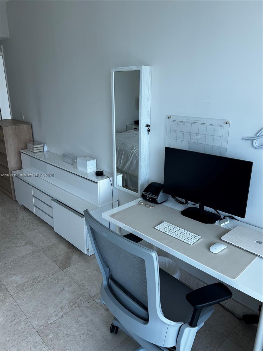 WIND CONDO - Residential Lease