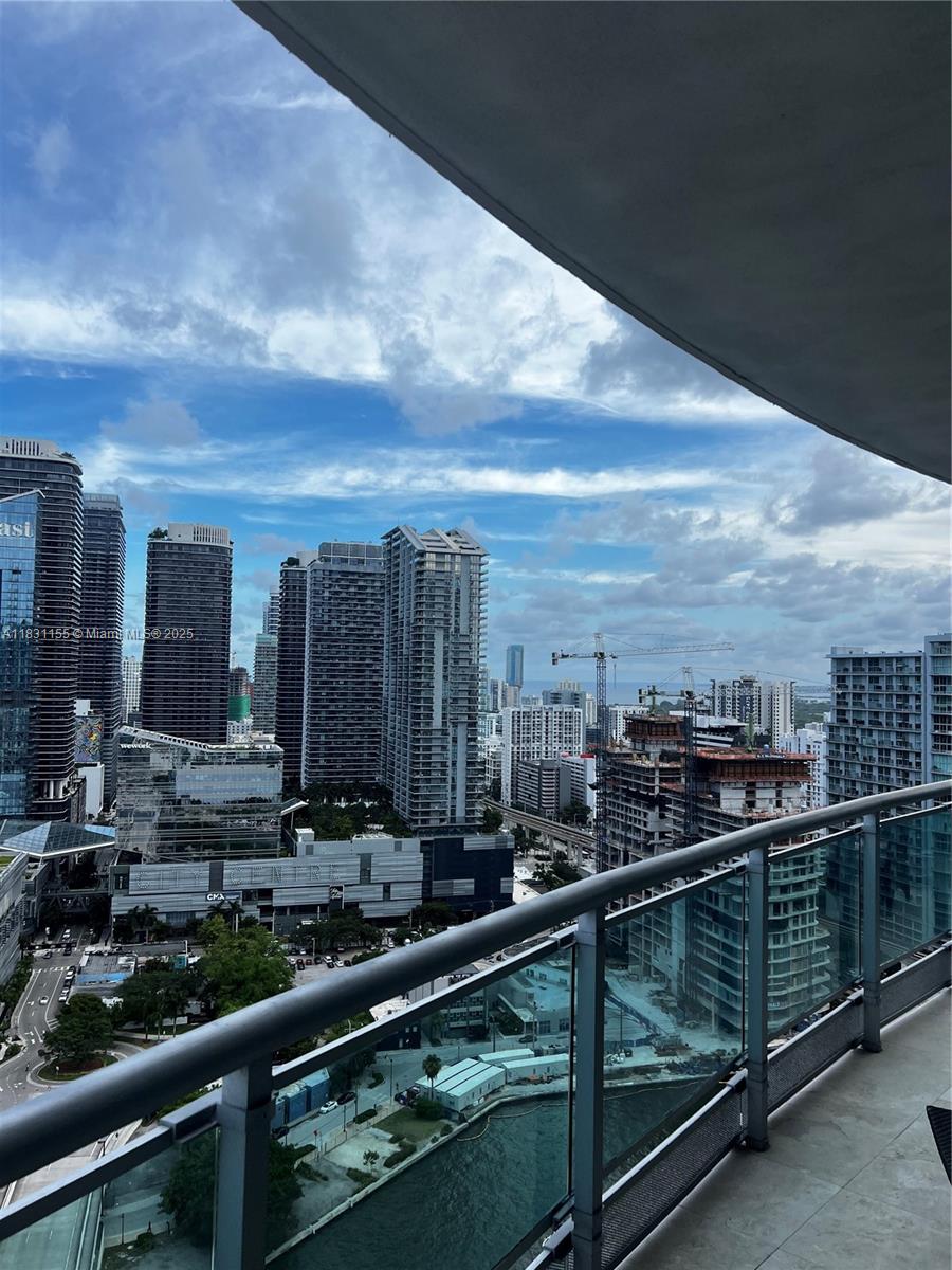 WIND CONDO - Residential Lease