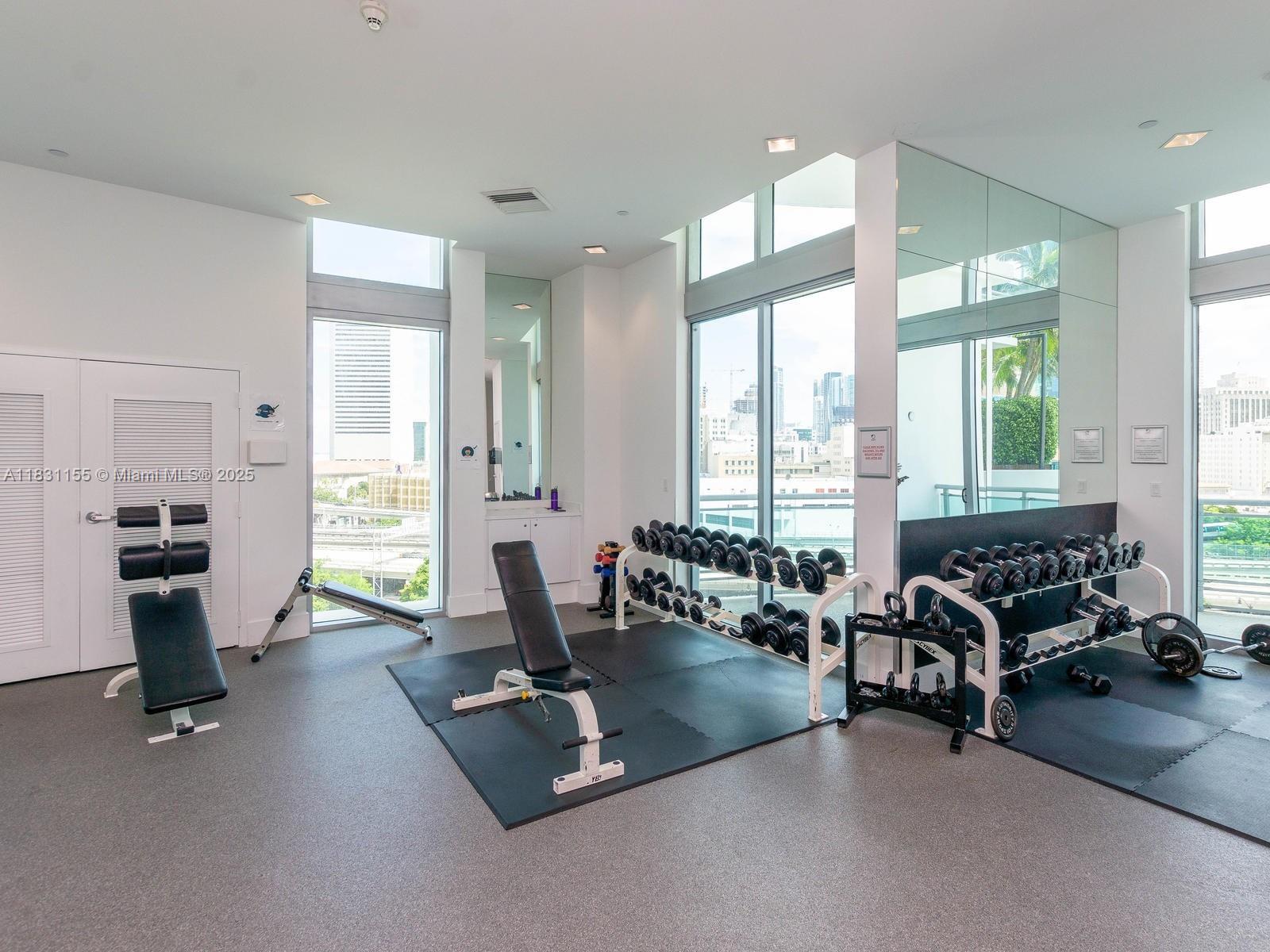 WIND CONDO - Residential Lease