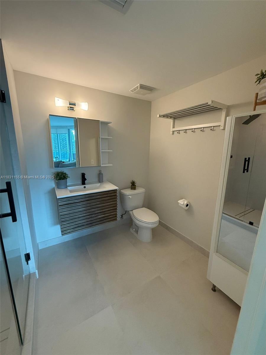 WIND CONDO - Residential Lease