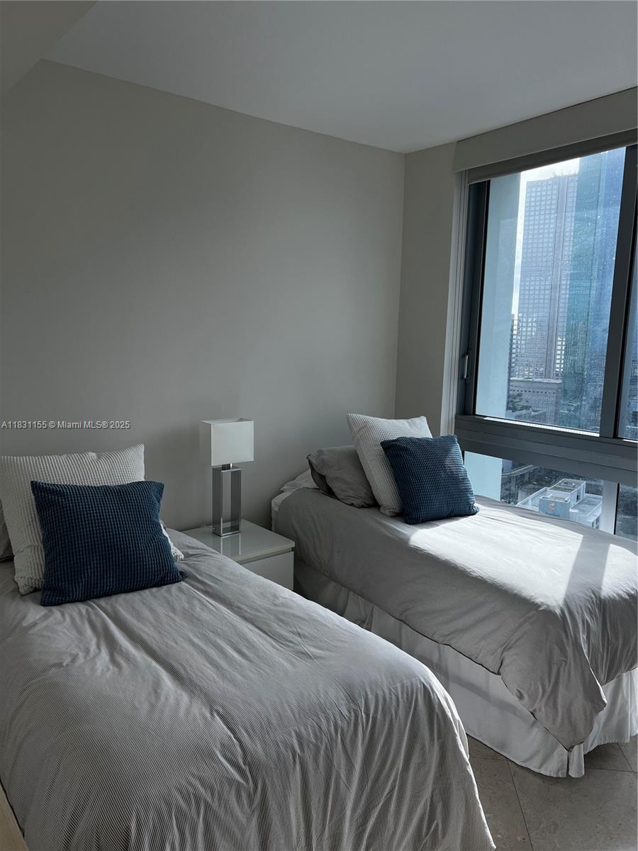 WIND CONDO - Residential Lease