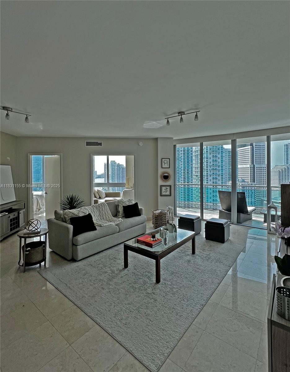 350 S Miami Ave 3302