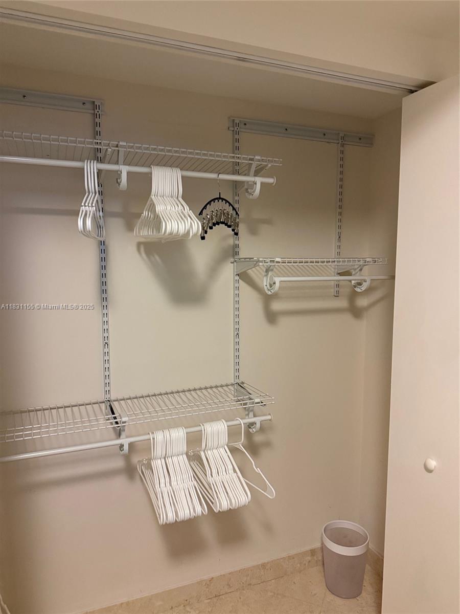 WIND CONDO - Residential Lease