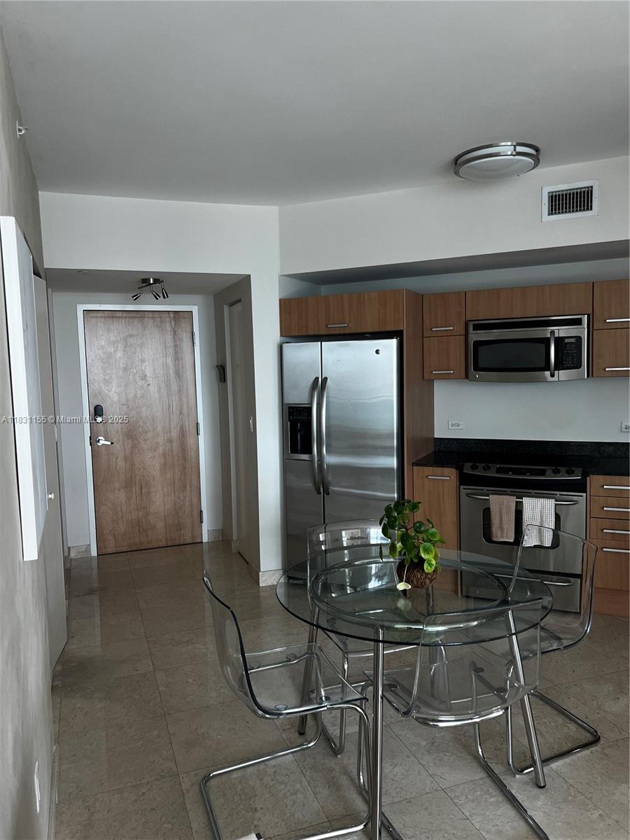 WIND CONDO - Residential Lease