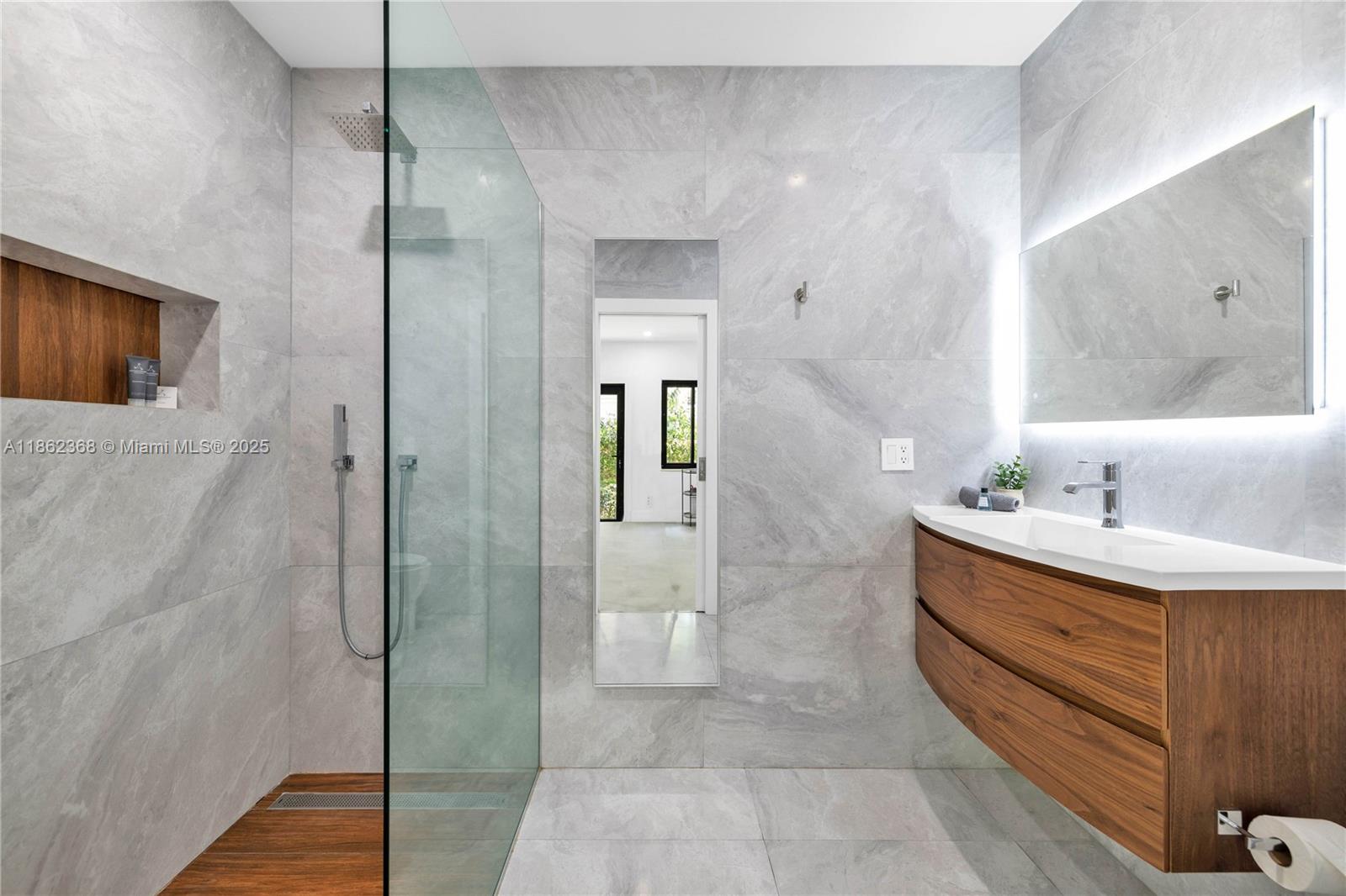 HOLLEMAN PARK - Residential Lease