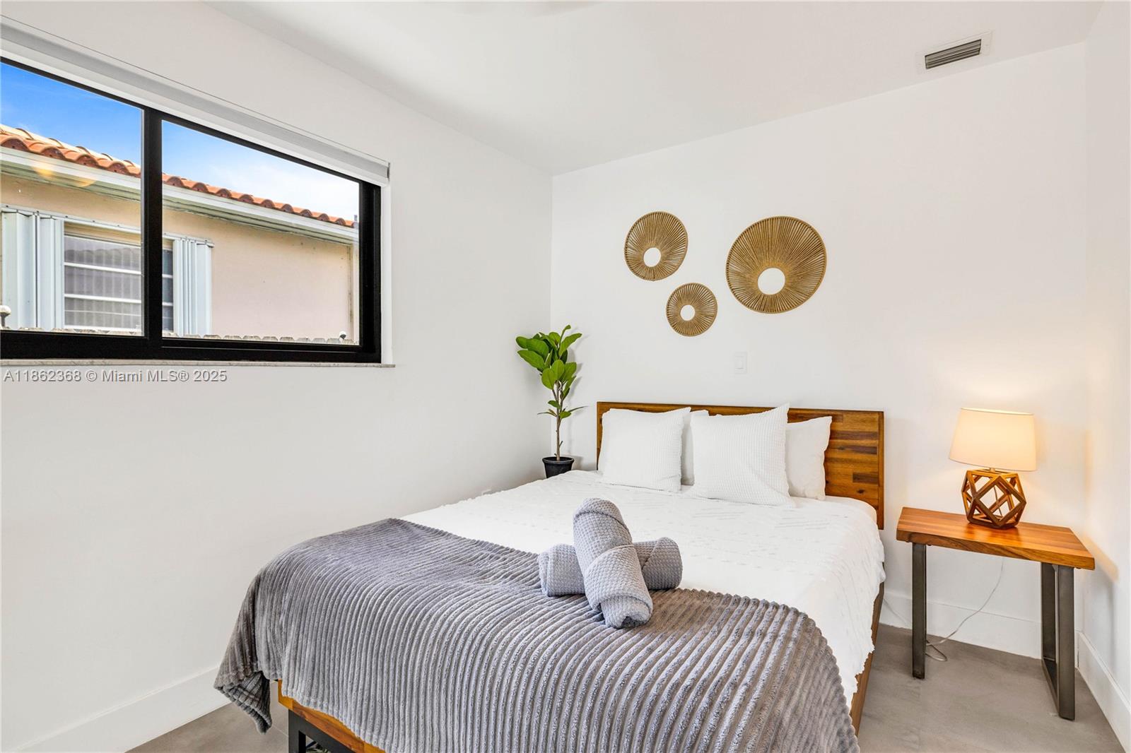 HOLLEMAN PARK - Residential Lease