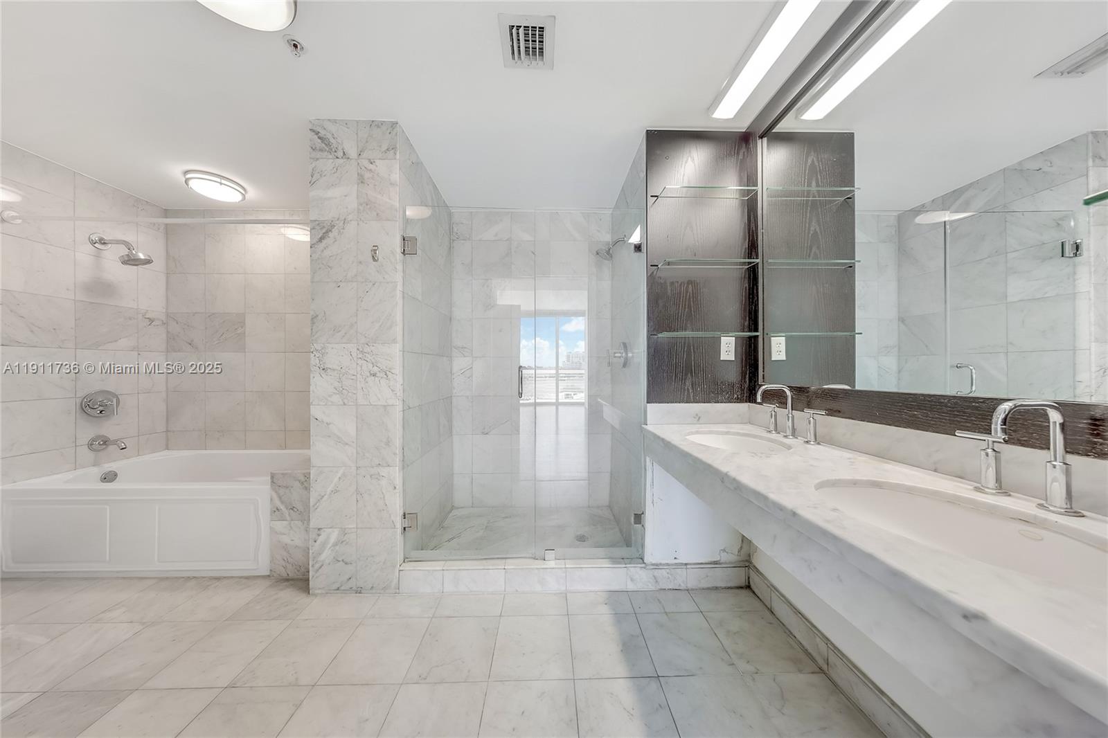 REGATTA AT INDIAN CREEK C - Residential