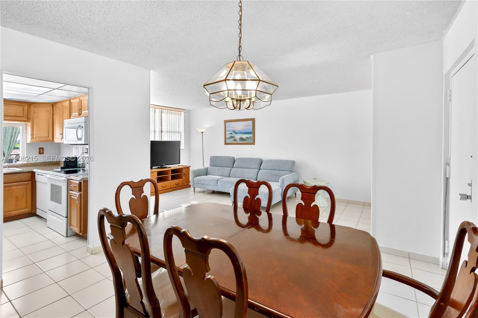 VERSAILLE GARDENS I CONDO - Residential