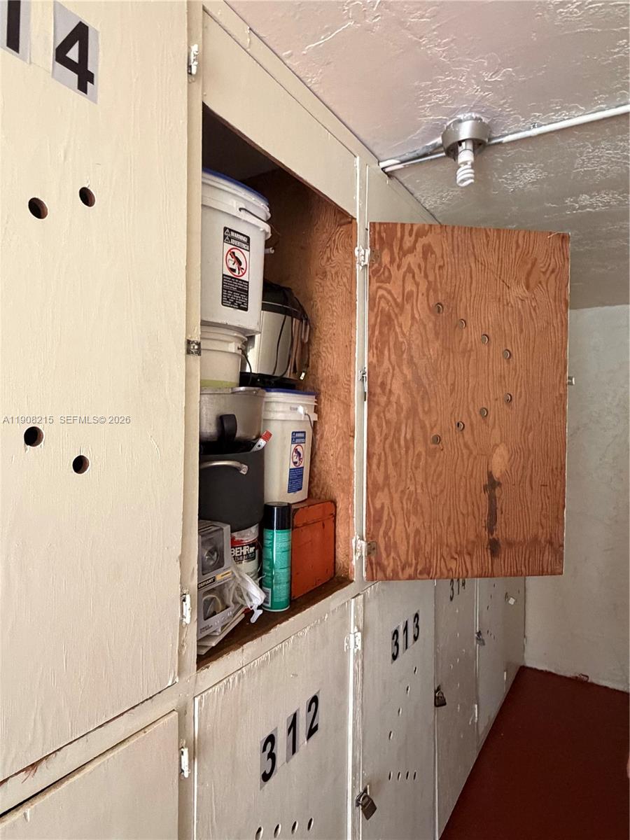 VERSAILLE GARDENS I CONDO - Residential