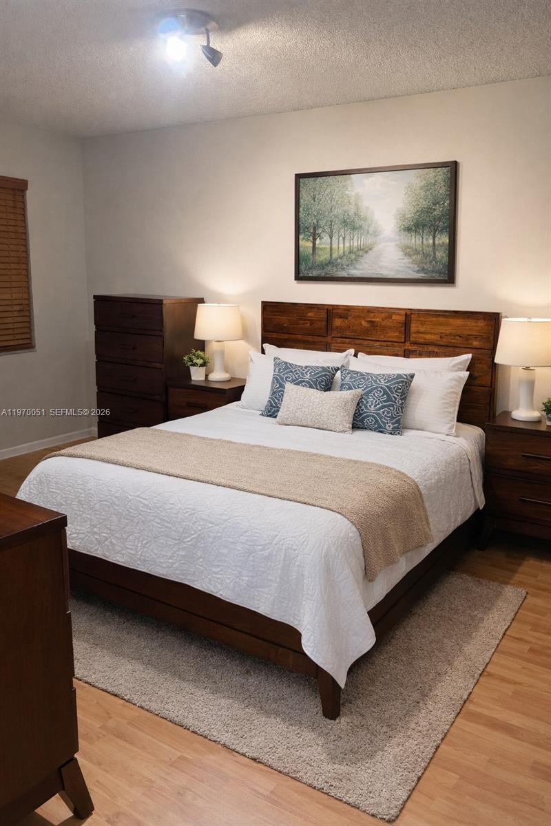 7732 Camino Real f-104