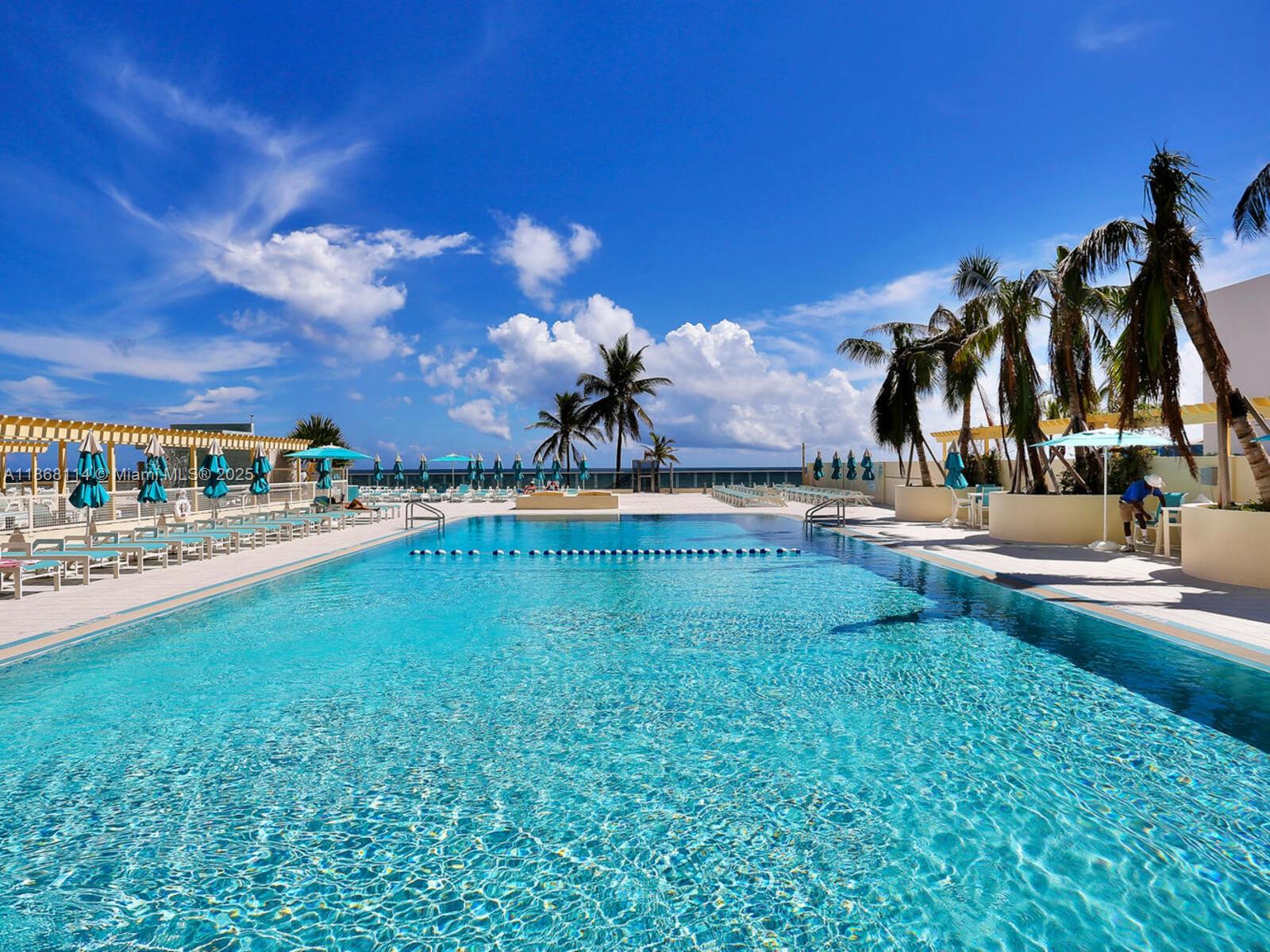 WAVE CONDO - Residential