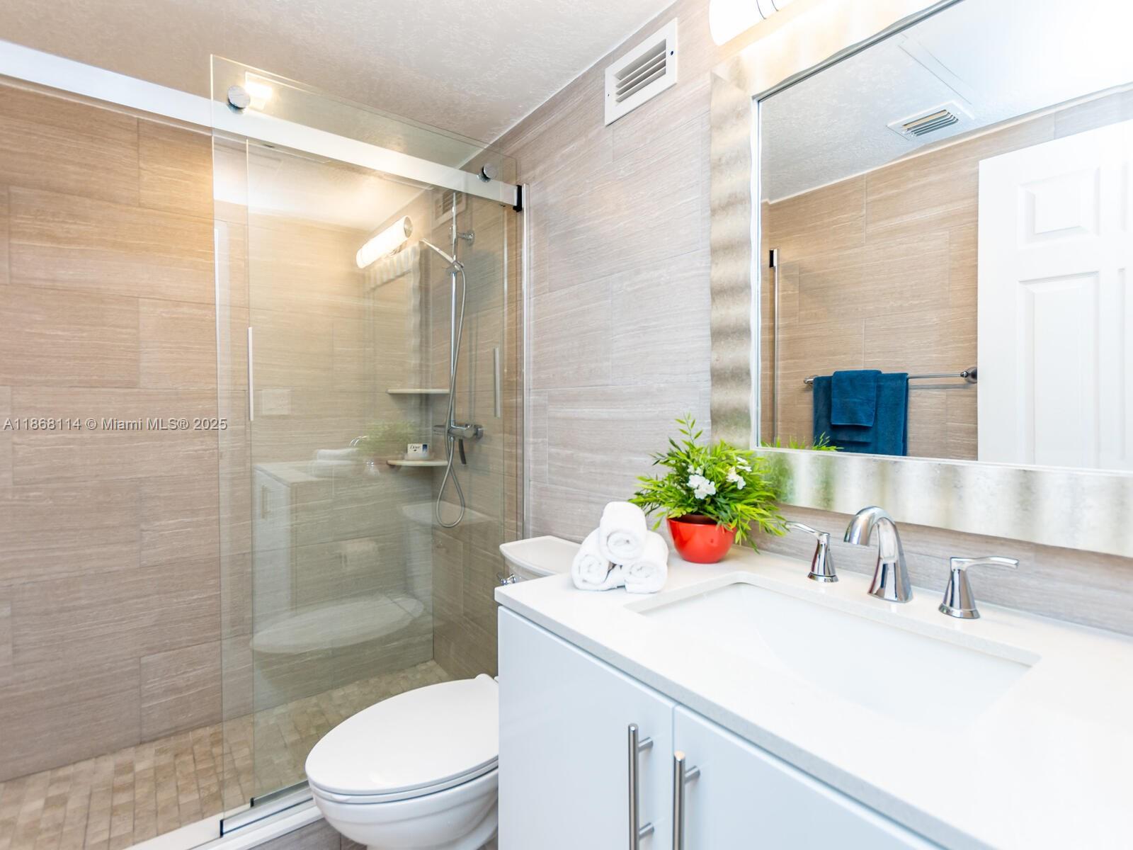 WAVE CONDO - Residential