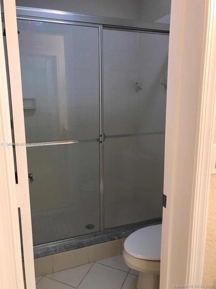 CENTERPOINTE CONDO - Residential Lease