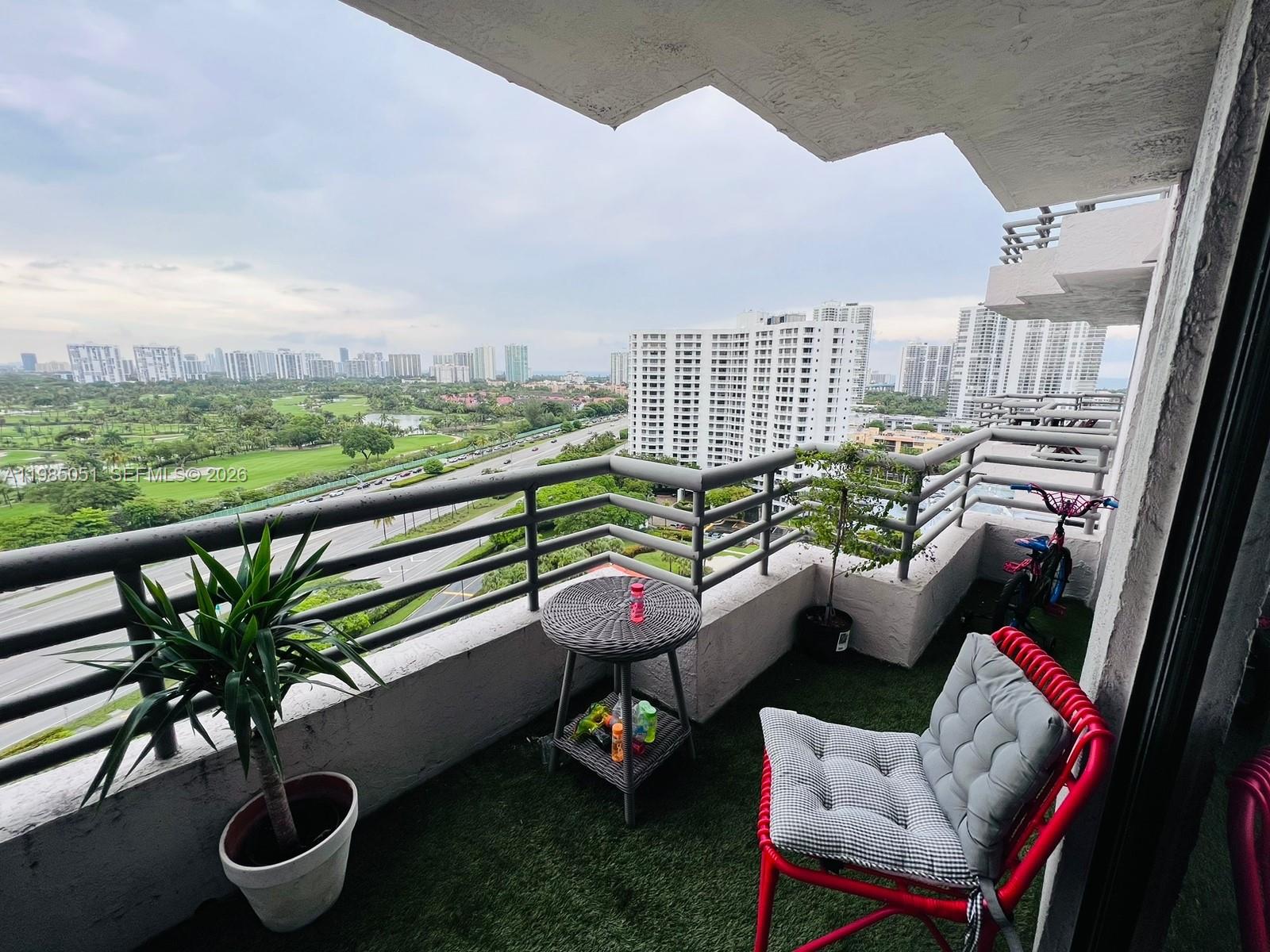 3300 NE 191st St 1711