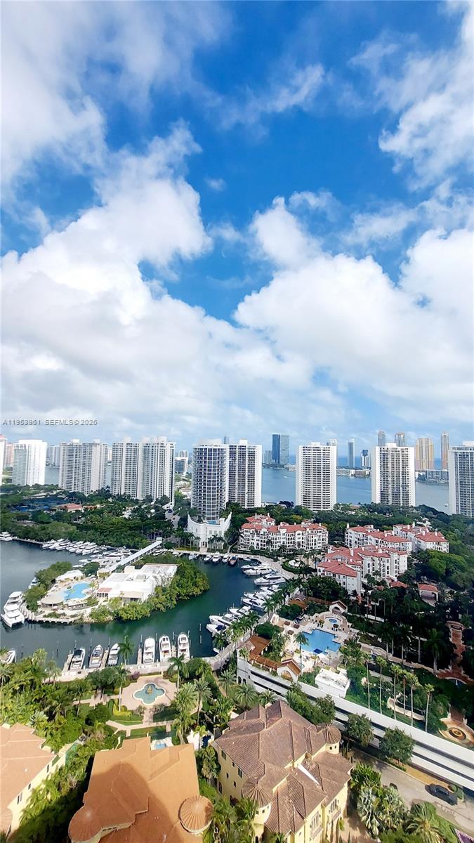 1000 ISL BLVD WILLIAMS IS - Residential