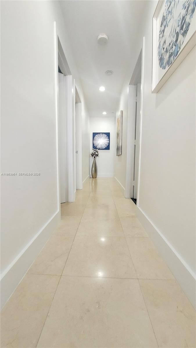 1000 ISL BLVD WILLIAMS IS - Residential