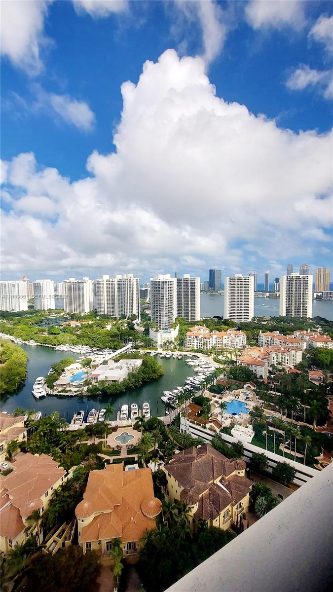 1000 ISL BLVD WILLIAMS IS - Residential