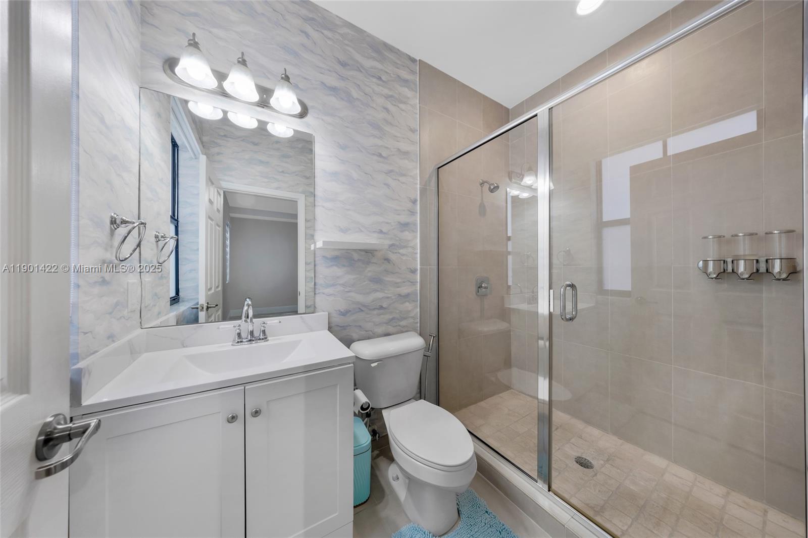 VINTAGE ESTATES - Residential