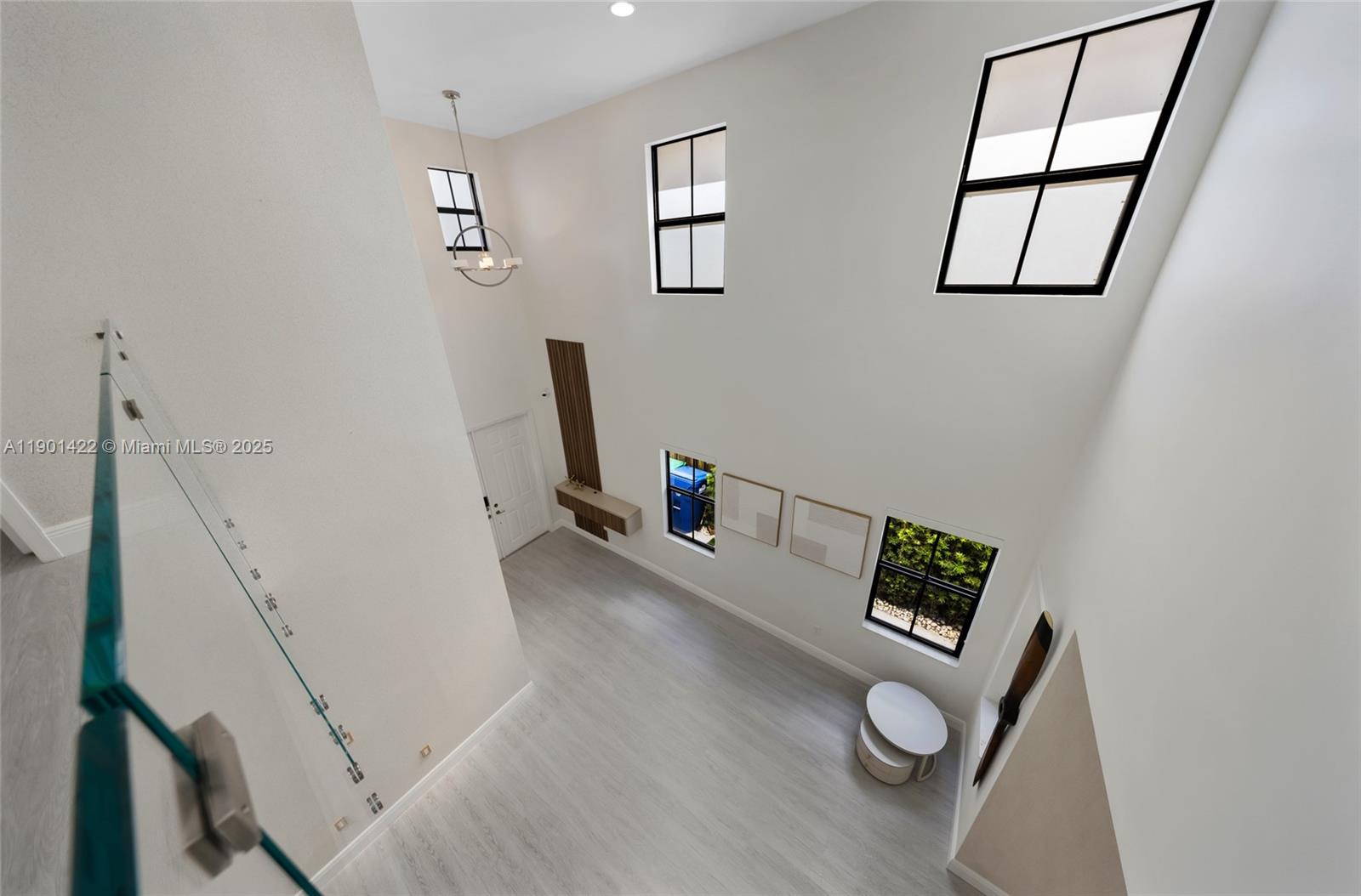 VINTAGE ESTATES - Residential