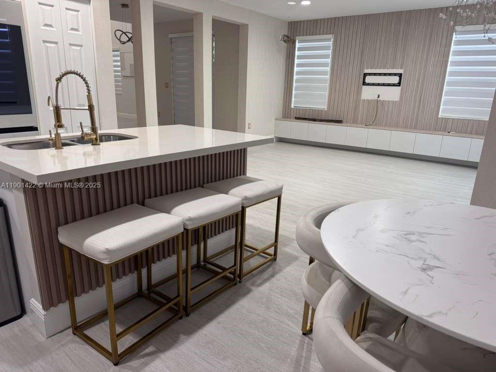 VINTAGE ESTATES - Residential