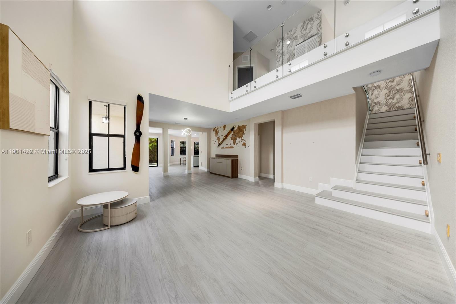 VINTAGE ESTATES - Residential