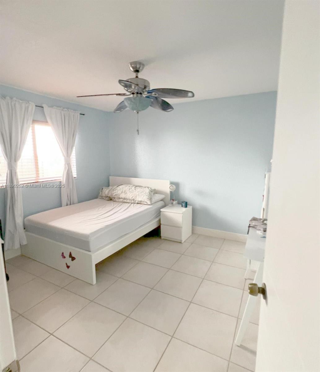 ROYAL OAKS - Residential
