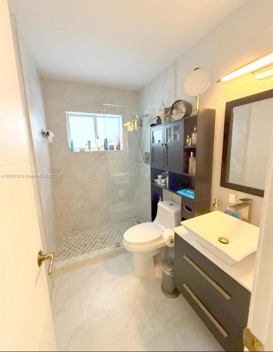 ROYAL OAKS - Residential