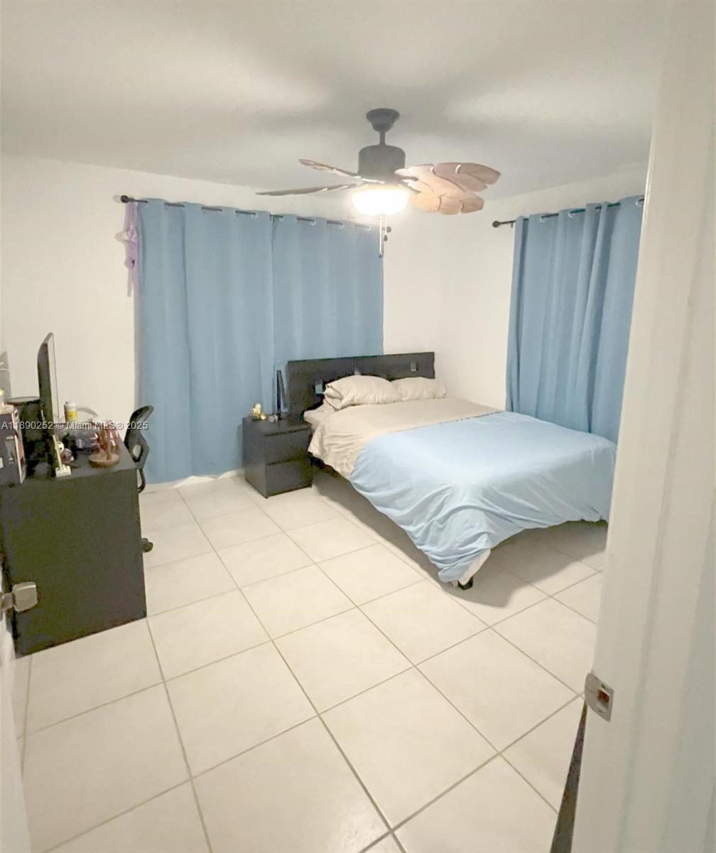 ROYAL OAKS - Residential