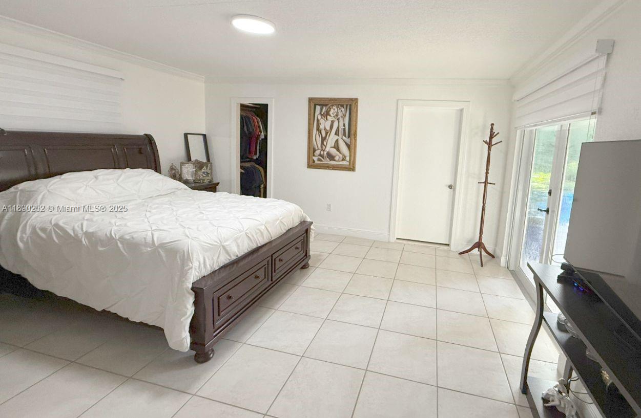ROYAL OAKS - Residential