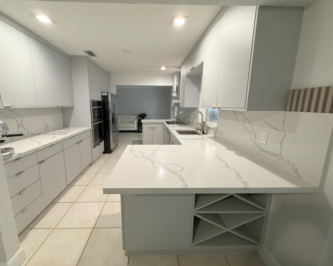 ROYAL OAKS - Residential