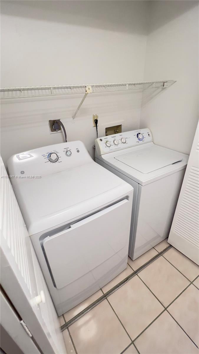 VISTA DEL LAGO CONDO PH 2 - Residential Lease