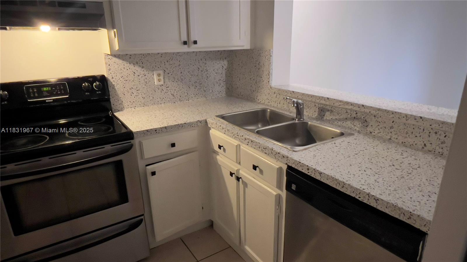 VISTA DEL LAGO CONDO PH 2 - Residential Lease