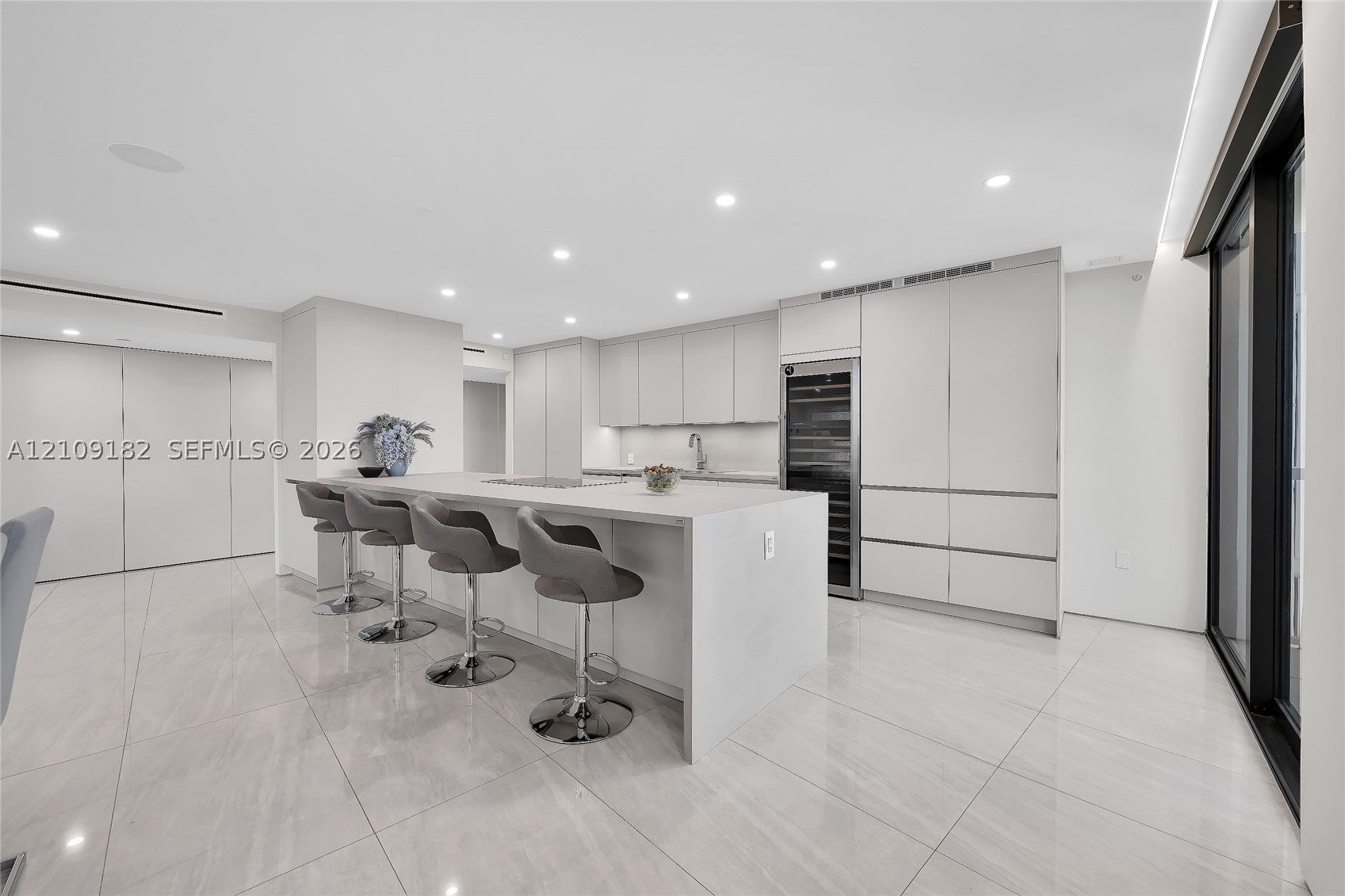 9 Island Ave 714