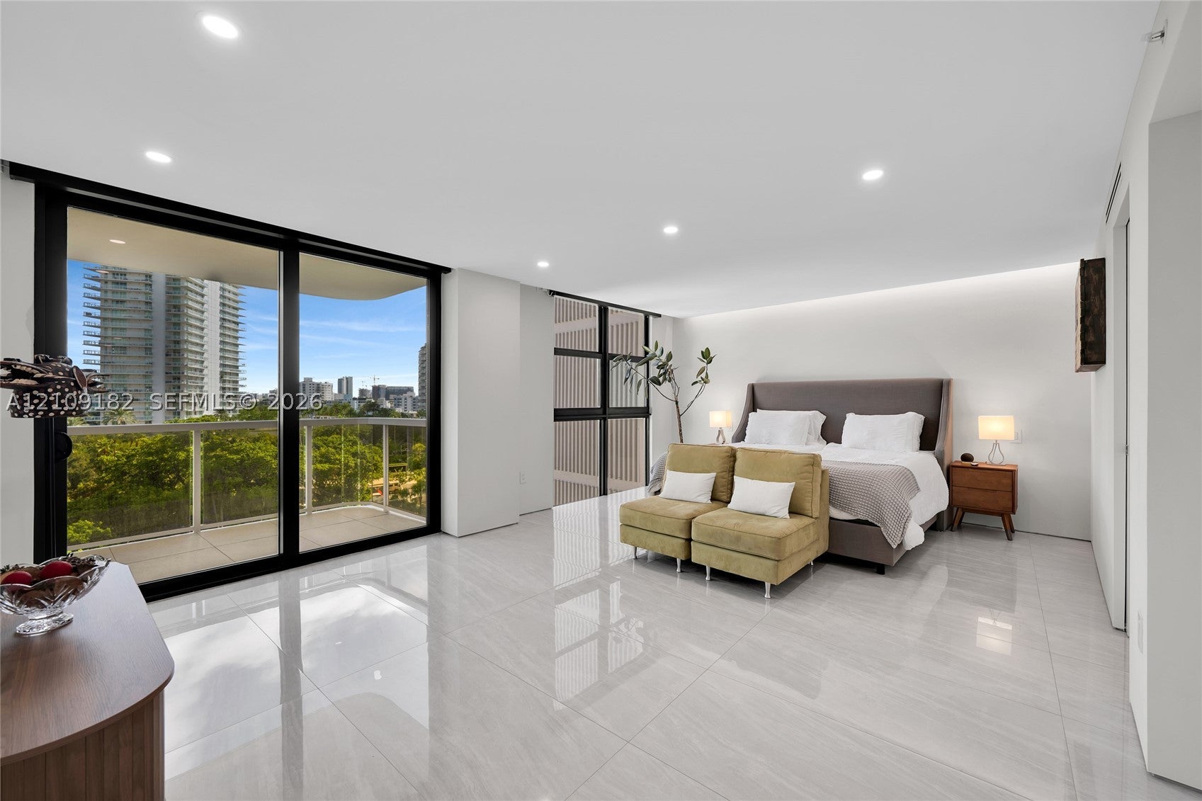 9 Island Ave 714