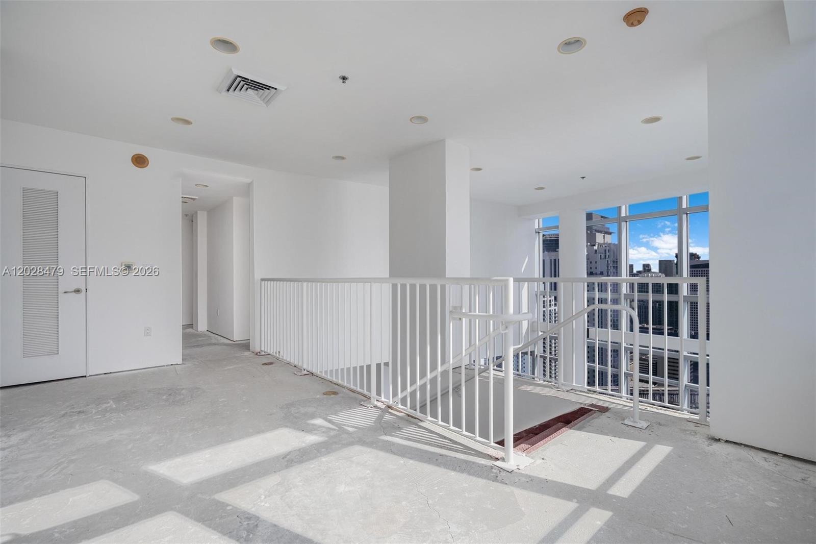 MAYFIELD CONDO - Residential
