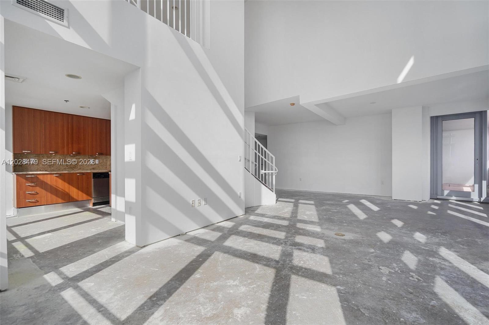 MAYFIELD CONDO - Residential