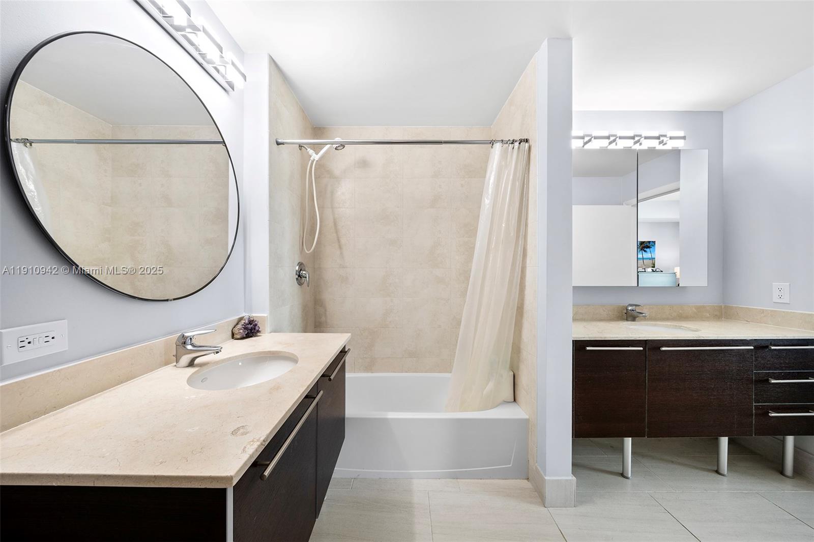 QUANTUM ON THE BAY CONDO - Residential