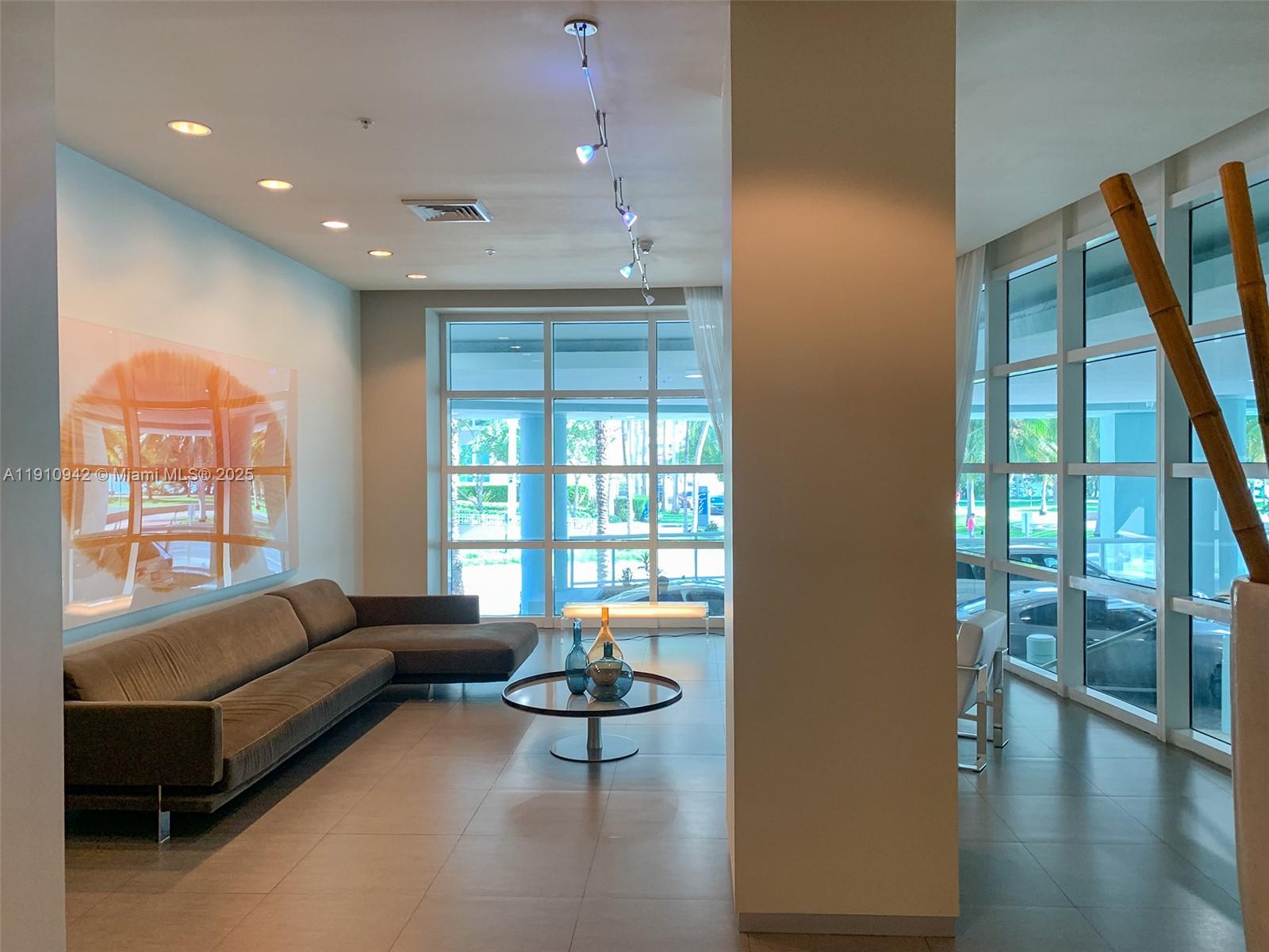 QUANTUM ON THE BAY CONDO - Residential