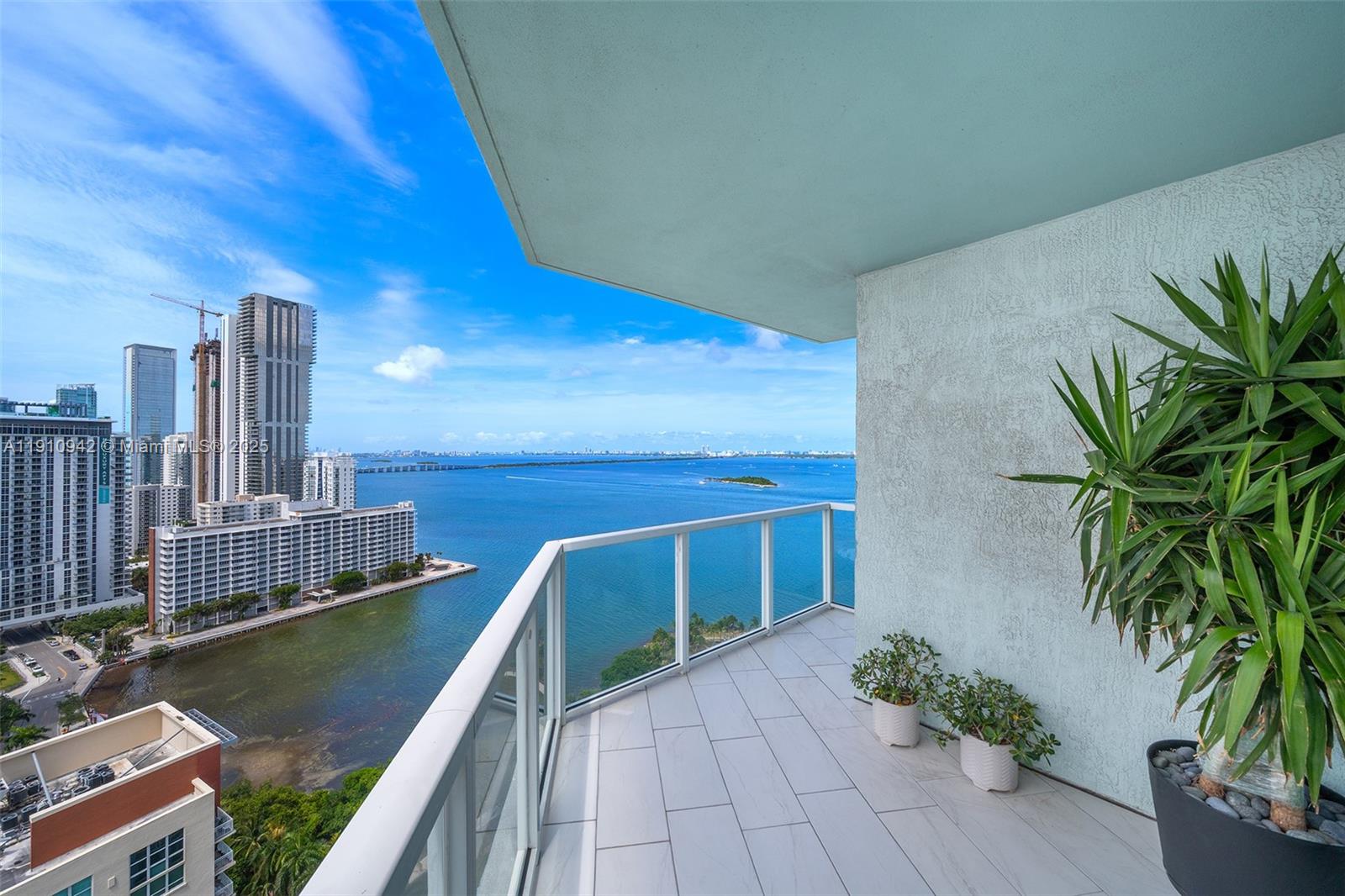 QUANTUM ON THE BAY CONDO - Residential