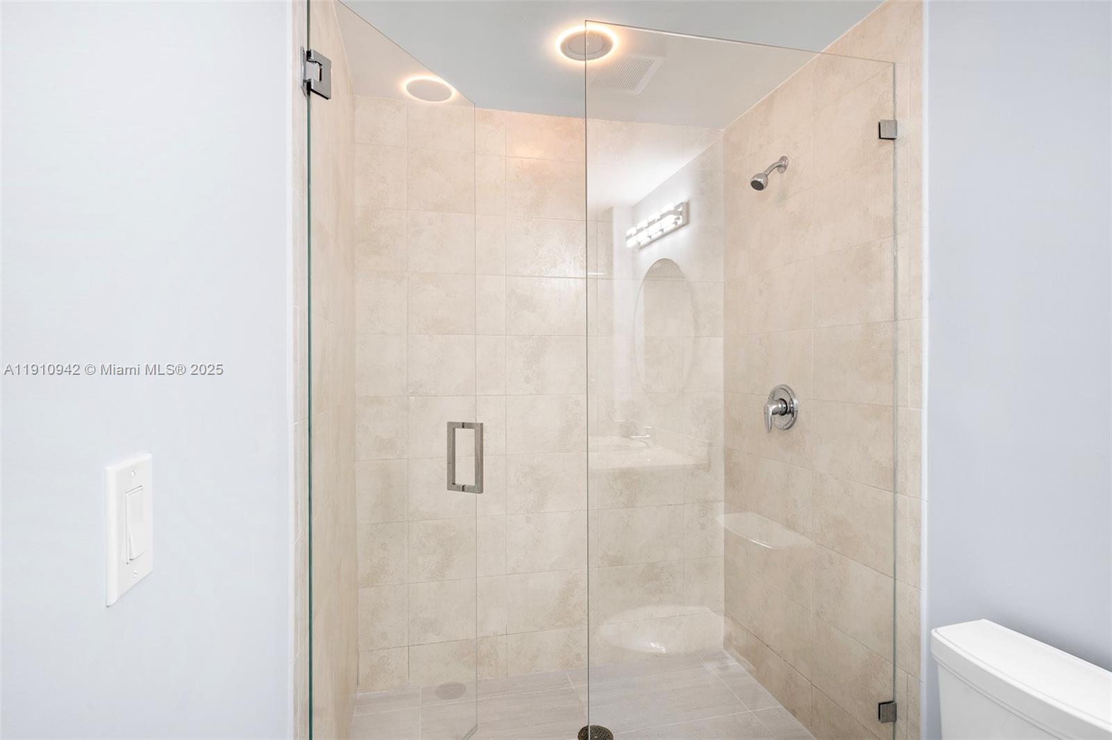 QUANTUM ON THE BAY CONDO - Residential