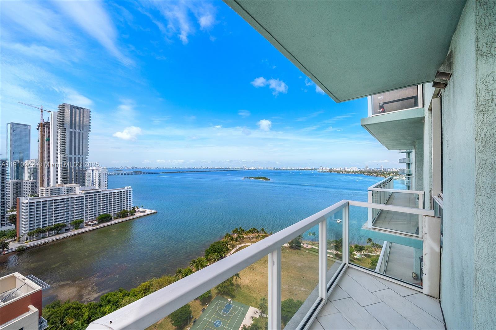 QUANTUM ON THE BAY CONDO - Residential
