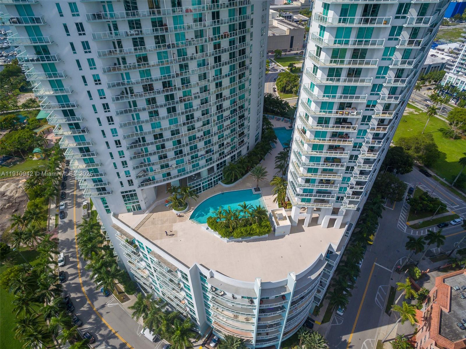 QUANTUM ON THE BAY CONDO - Residential