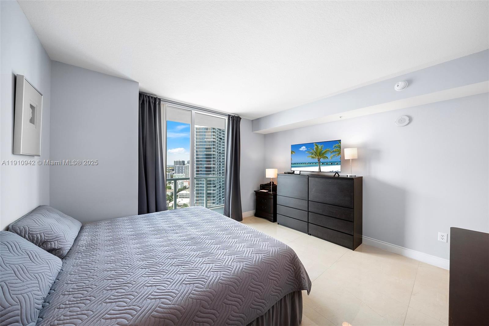QUANTUM ON THE BAY CONDO - Residential
